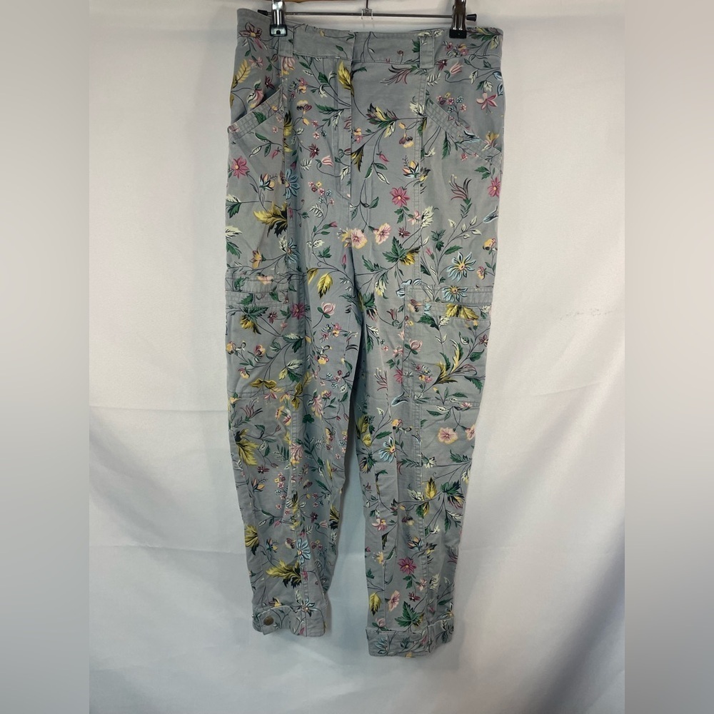 Anthropologie floral slacks in a beautiful print with a gray background. Size 8.